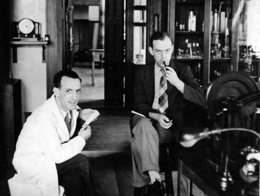 Rafael Méndez con Gordon Moe en Harvard 1943. Fuente: https://www.entreletras.eu/ensayo/rafael-mendez-1906-1991/